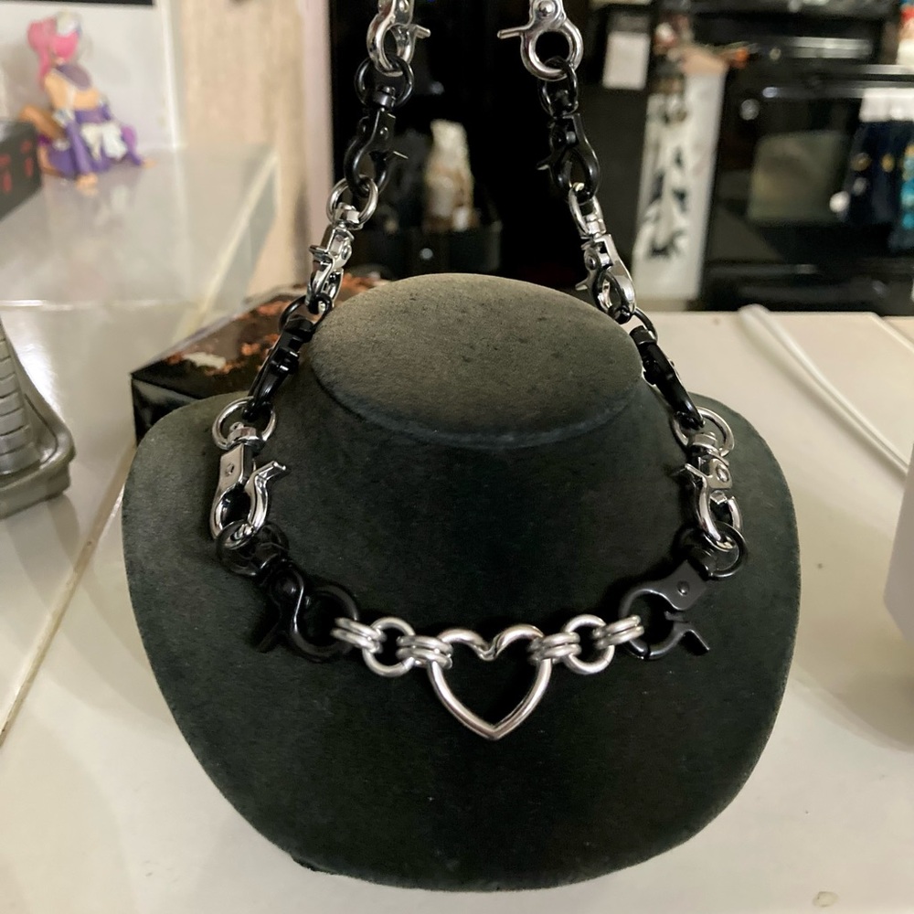 Stainless steel heart choker black & silver clasps goth punk emo chain necklace - Picture 12 of 16